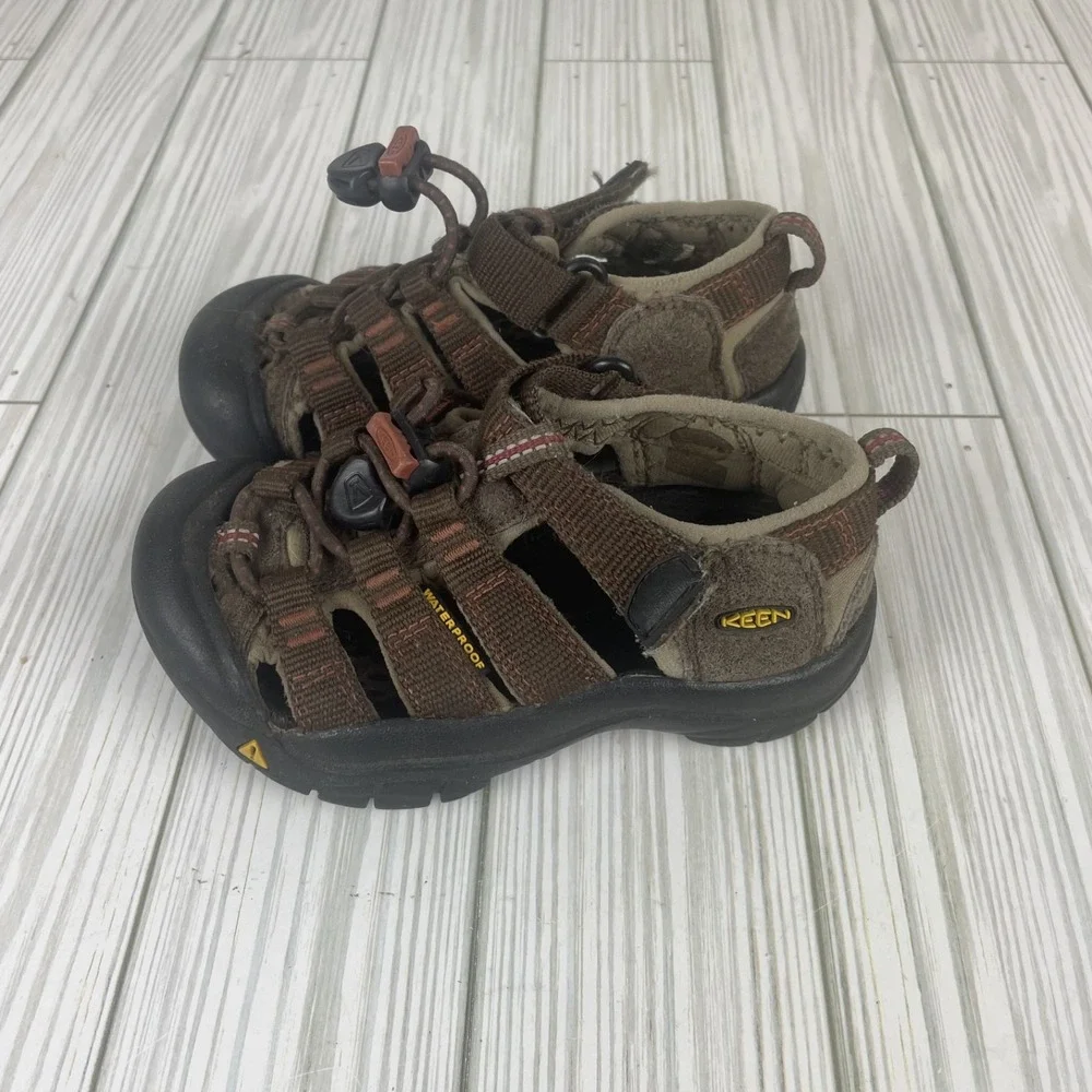 Toddler‎ Keen SANDALS Size - 4?
